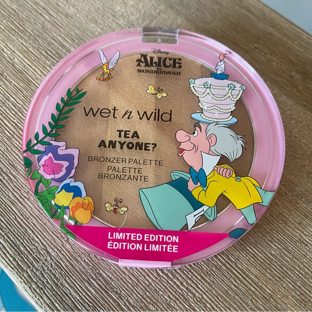 wet n wild Alice in Wonderland Makeup Set - Picture 8 of 16